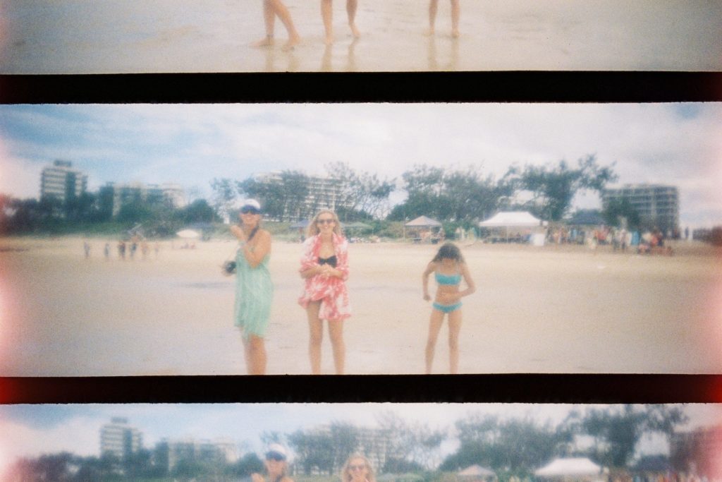 girls on beach frame rates